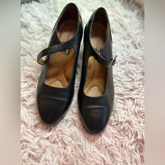 BeautiFeel shoes - Picture 1 of 10